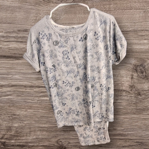 Lucky Brand Blue and Gray Short Sleeve T-Shirt Pajama Set Large - Picture 2 of 13